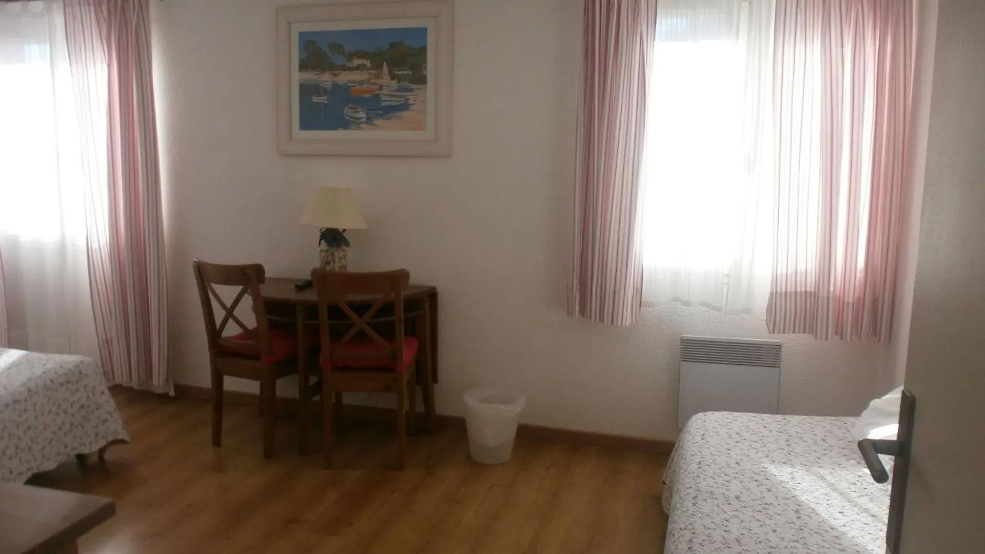 Hotel Le Clos Des Pins Six-Fours-les-Plages 2*,  Frankreich