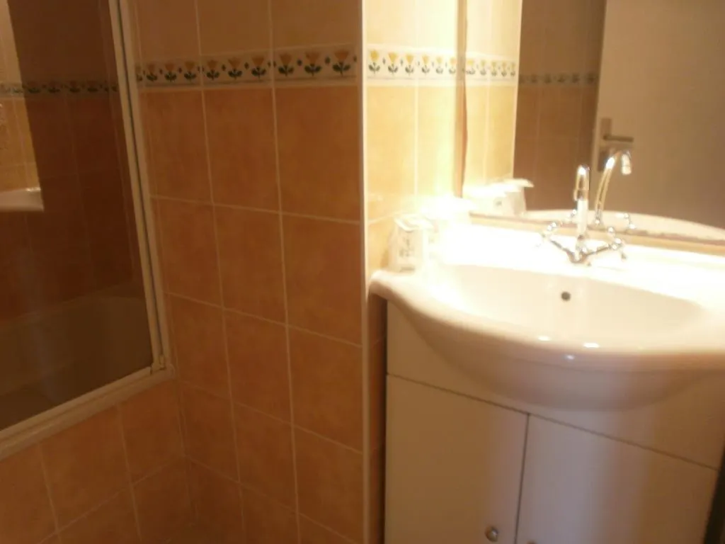 Hotel Le Clos Des Pins Six-Fours-les-Plages 2*,